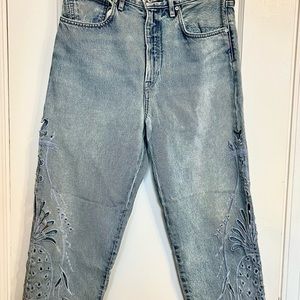 Levi Strauss Barrel Crop Pineapple Lace Cut Out